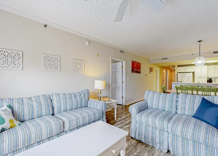 Holiday home Newly Updated Steps From The With Balcony Shared Rooftop Pool *