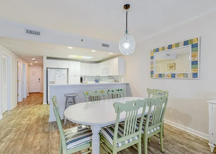 Holiday home Newly Updated Steps From The With Balcony Shared Rooftop Pool *