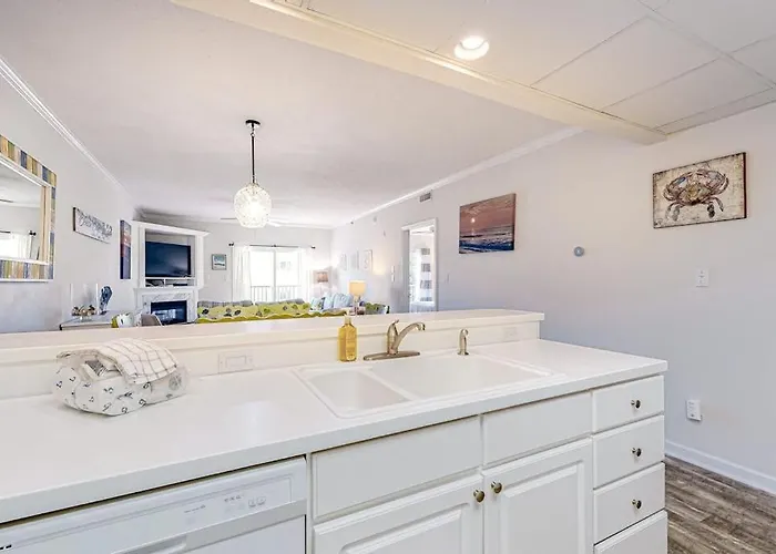 Holiday home Newly Updated Steps From The With Balcony Shared Rooftop Pool Ocean City